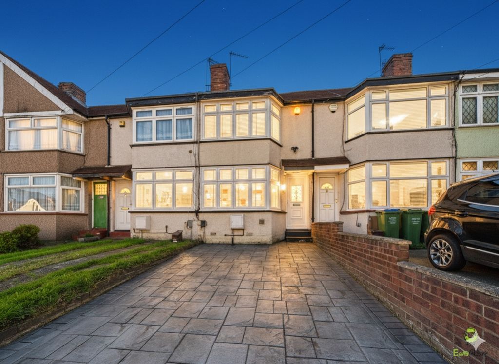 Property photo 1 of 10 Presented By Nicoleta At Ewemove Bexleyheath And D