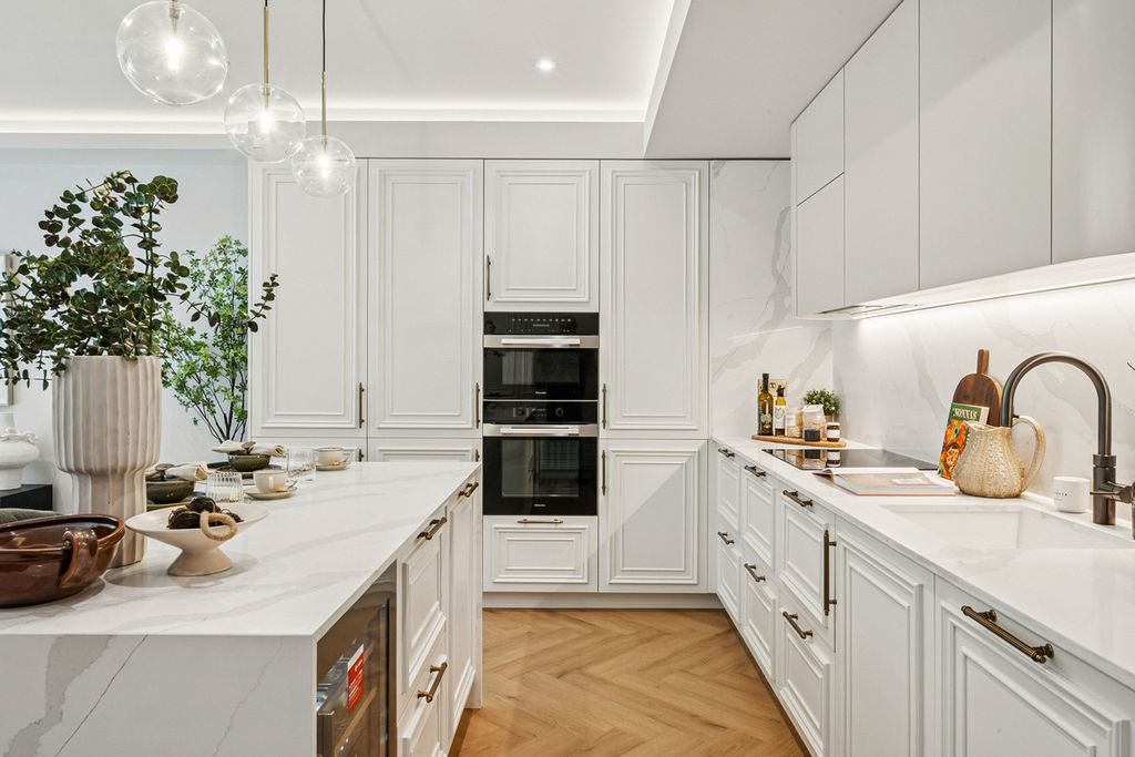 Property photo 3 of 22