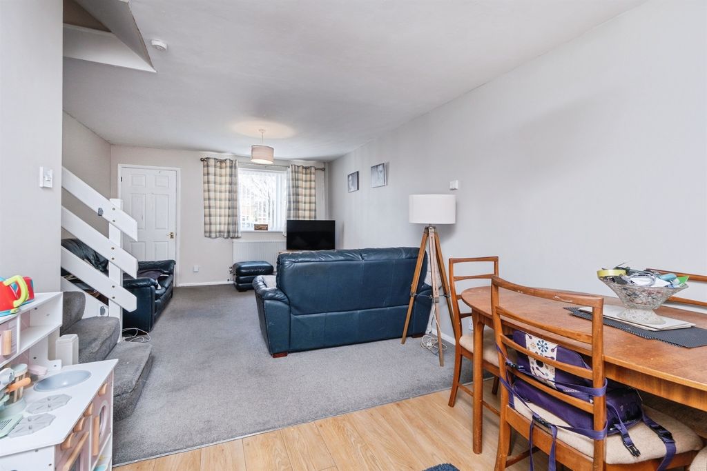 Property photo 3 of 13