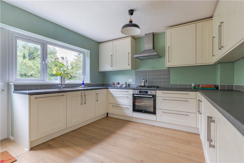 Property photo 3 of 30 Kitchen