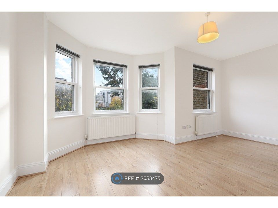 Property photo 1 of 13 Living Room