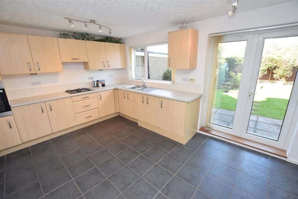 Property photo 2 of 10 2647743