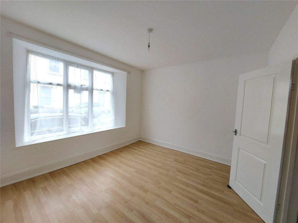 Property photo 2 of 4