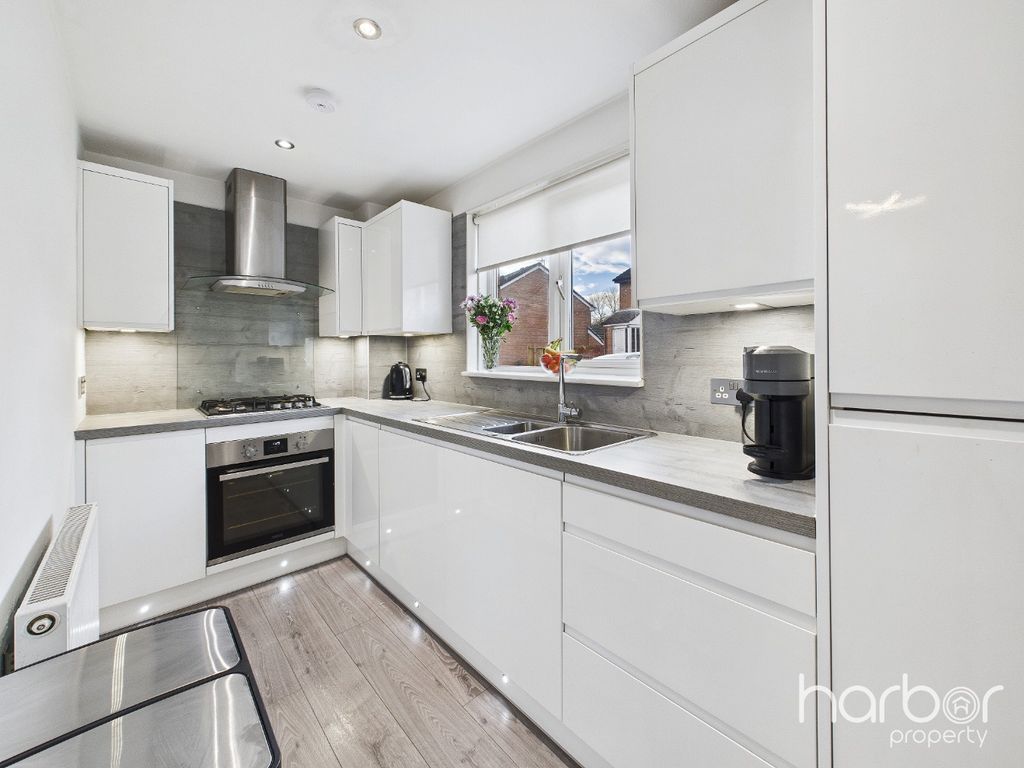 Property photo 3 of 15 4814835