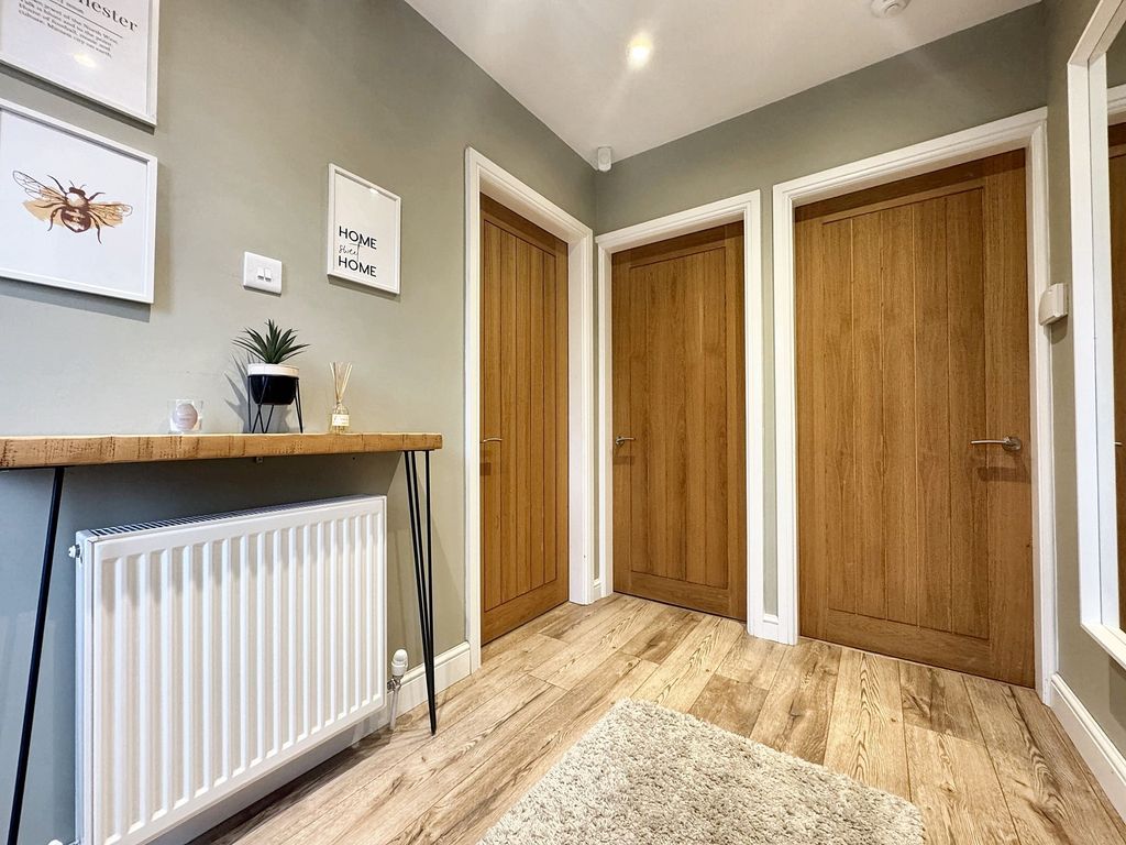 Property photo 3 of 52