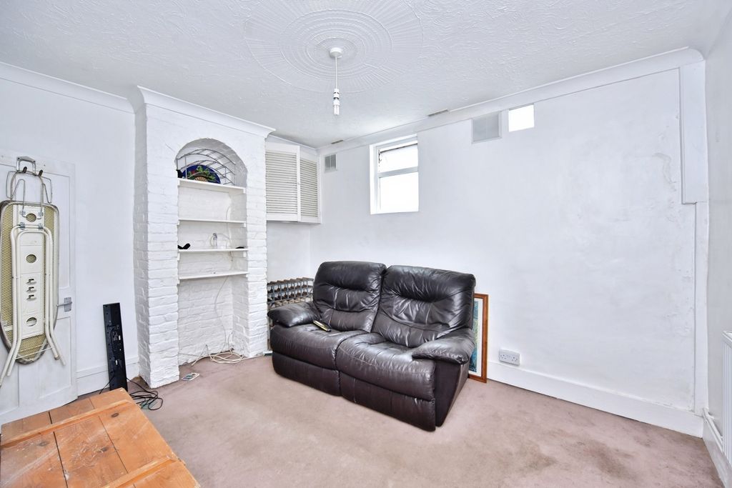 Property photo 3 of 14 Pbox-Img.Jpg