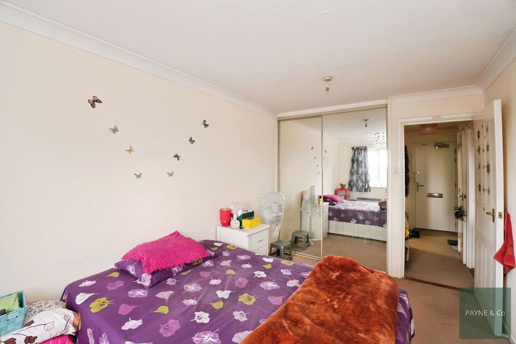 Property photo 3 of 9