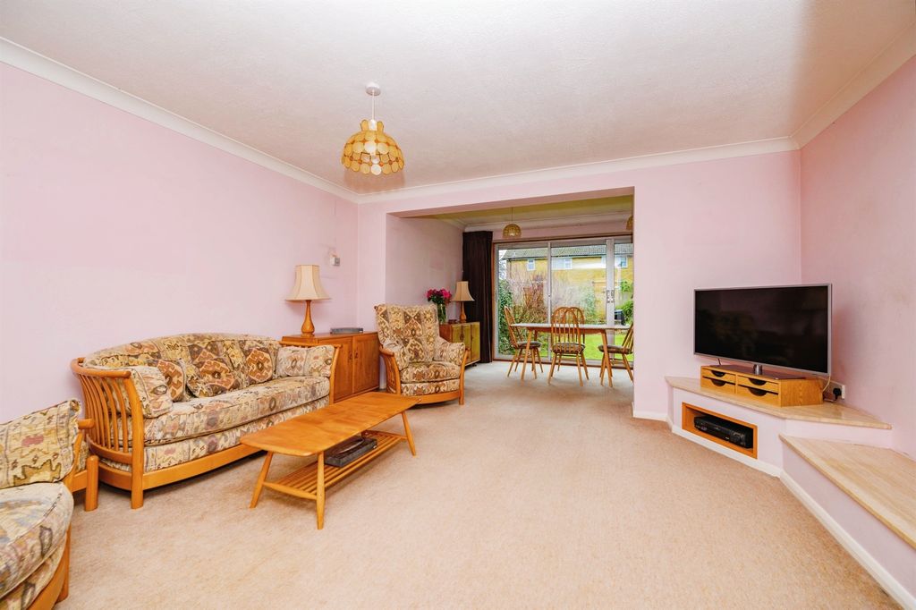 Property photo 2 of 19
