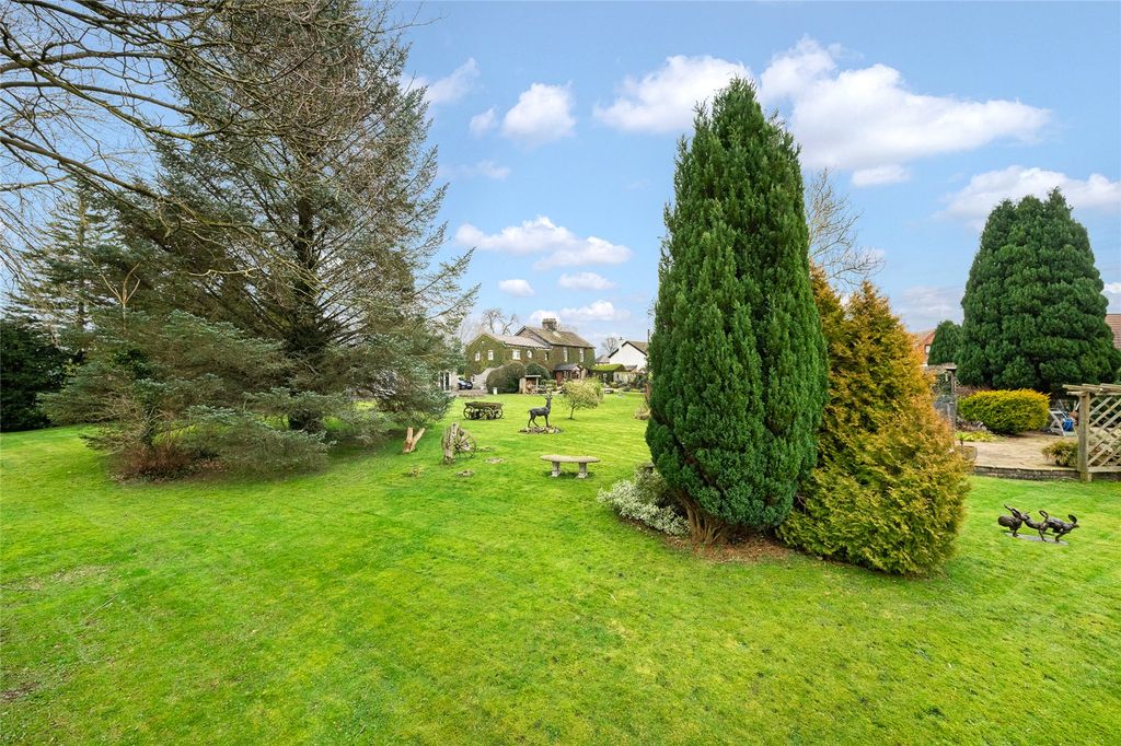 Property photo 2 of 40 Garden