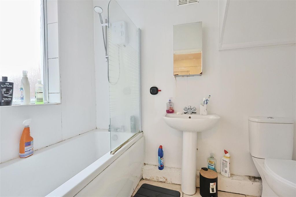 Additional image 6 of 2 bed flat to rentConiston Avenue, Jesmond, Newcastle Upon Tyne NE2