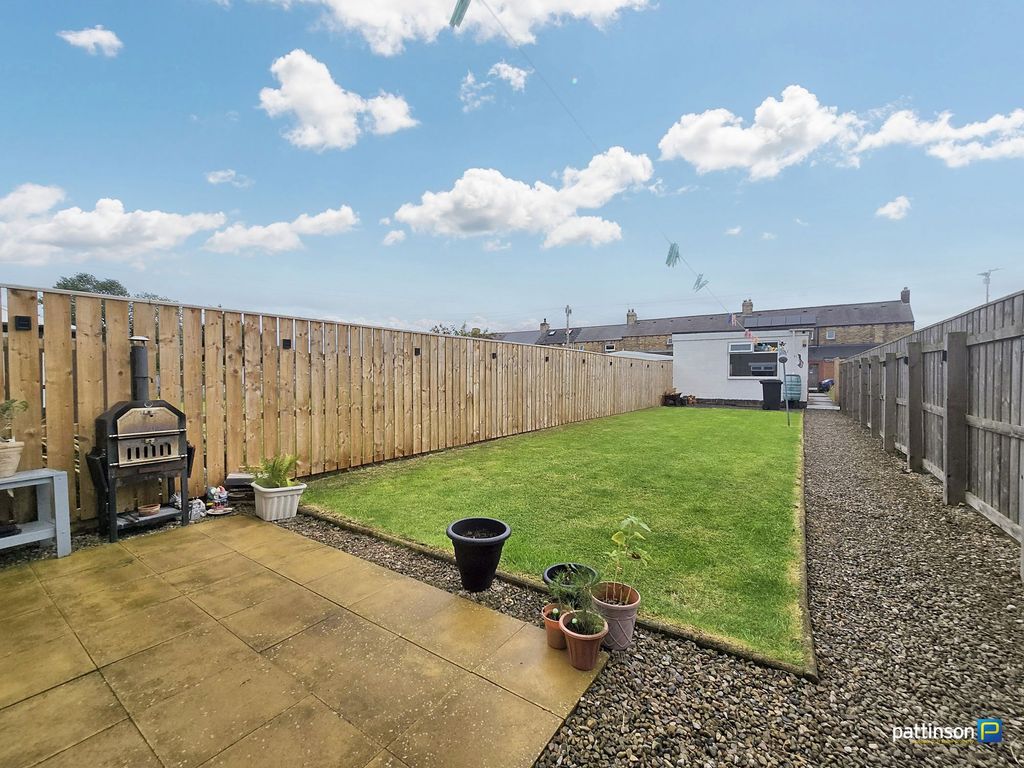 Property photo 2 of 21