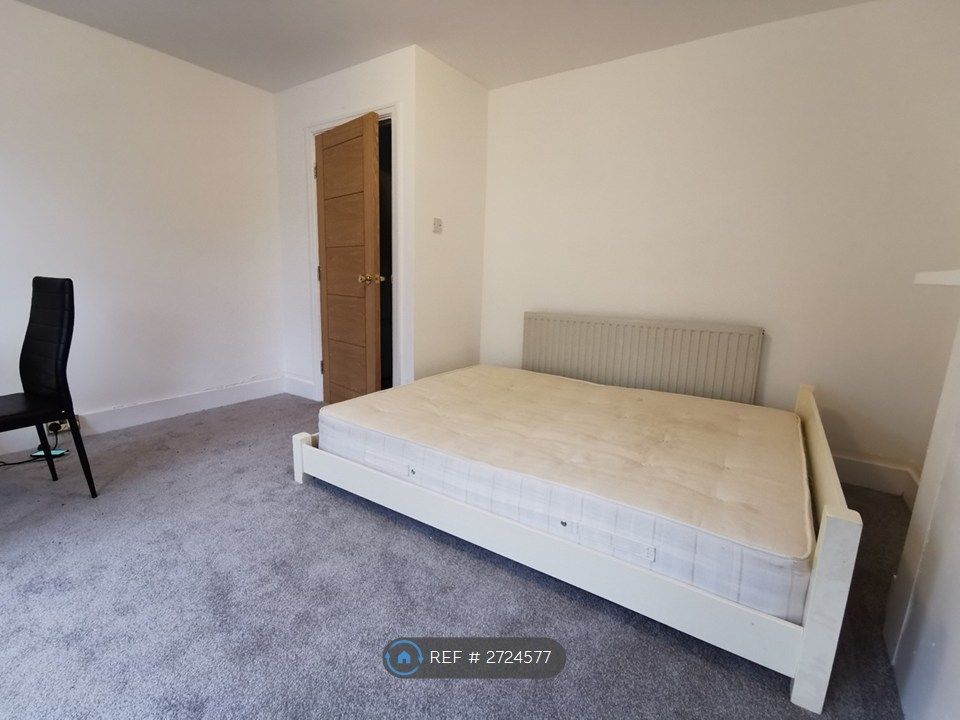 Property photo 3 of 8