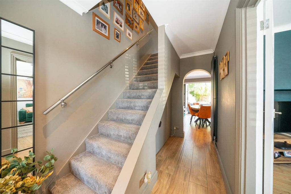 Property photo 2 of 17 14-Briery-Way-11.Jpg