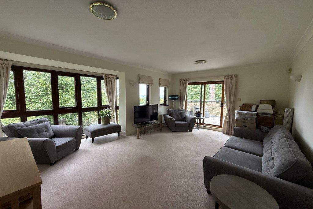 Property photo 3 of 11 Picture No. 08
