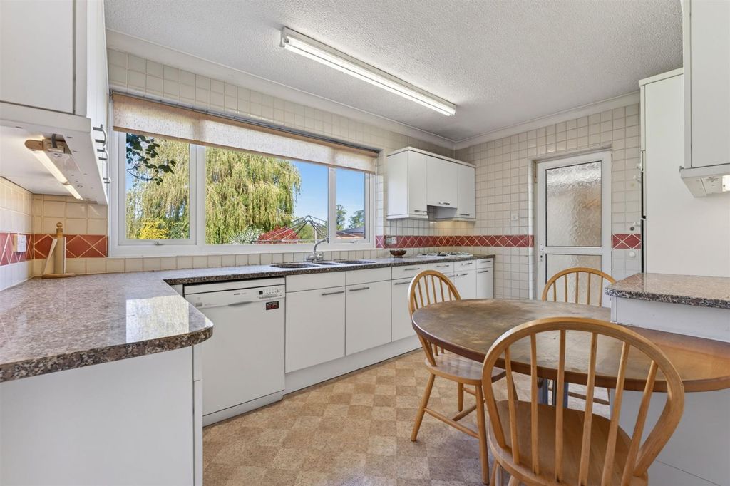 Property photo 3 of 23 8Thepromenadeweb_28.Jpg
