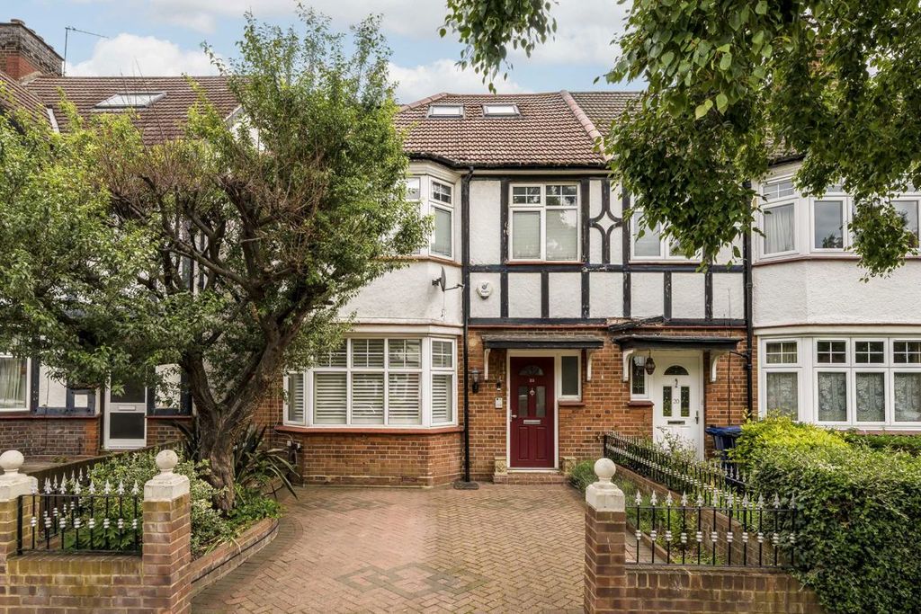 Property photo 1 of 8