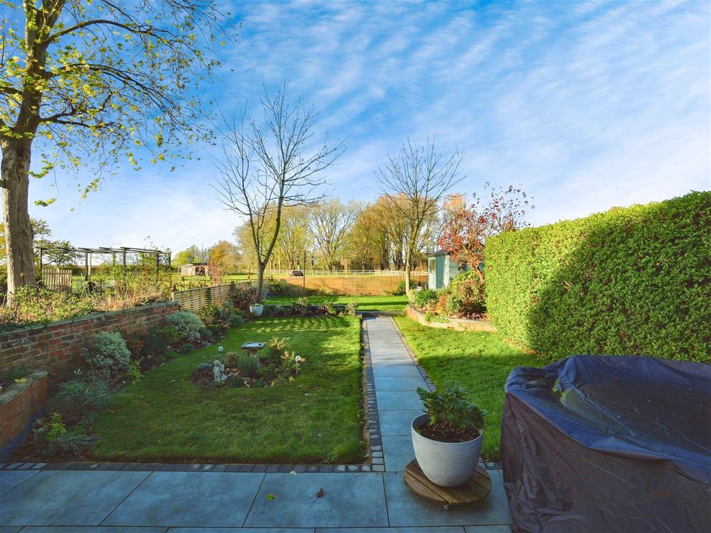 Property photo 2 of 22 External