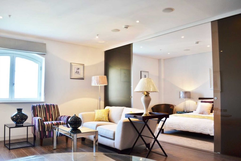 Property photo 1 of 32