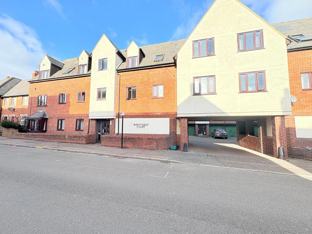 Property photo 2 of 12