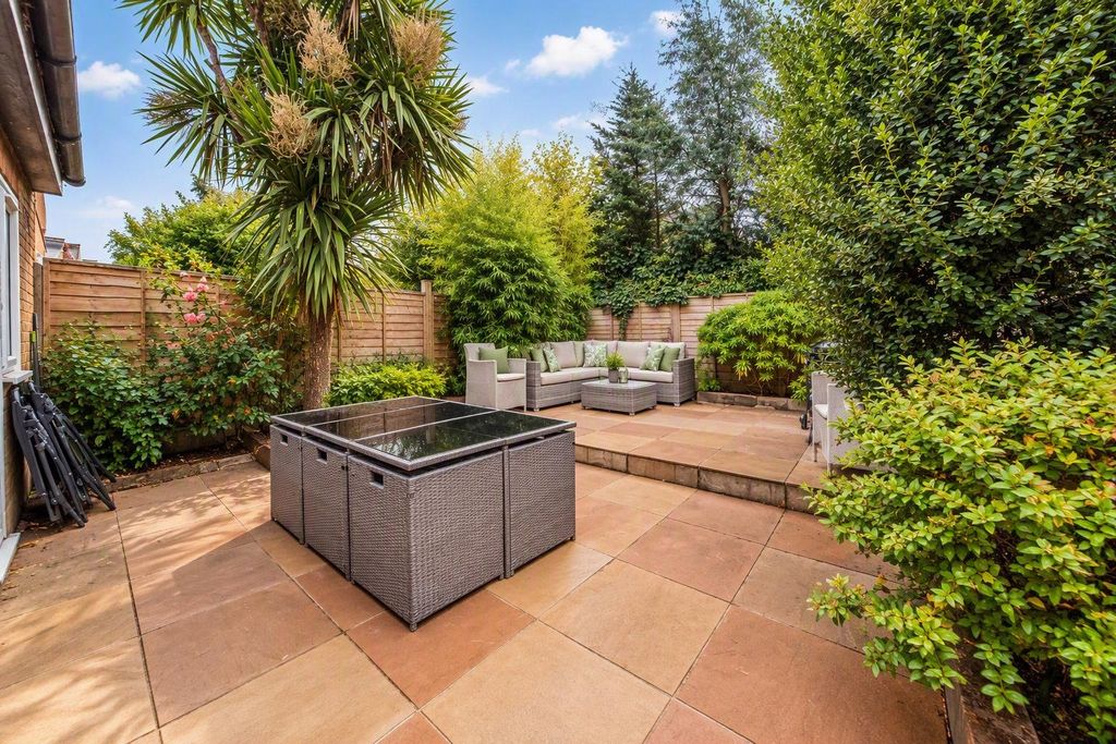 Property photo 2 of 10 Picture No. 23