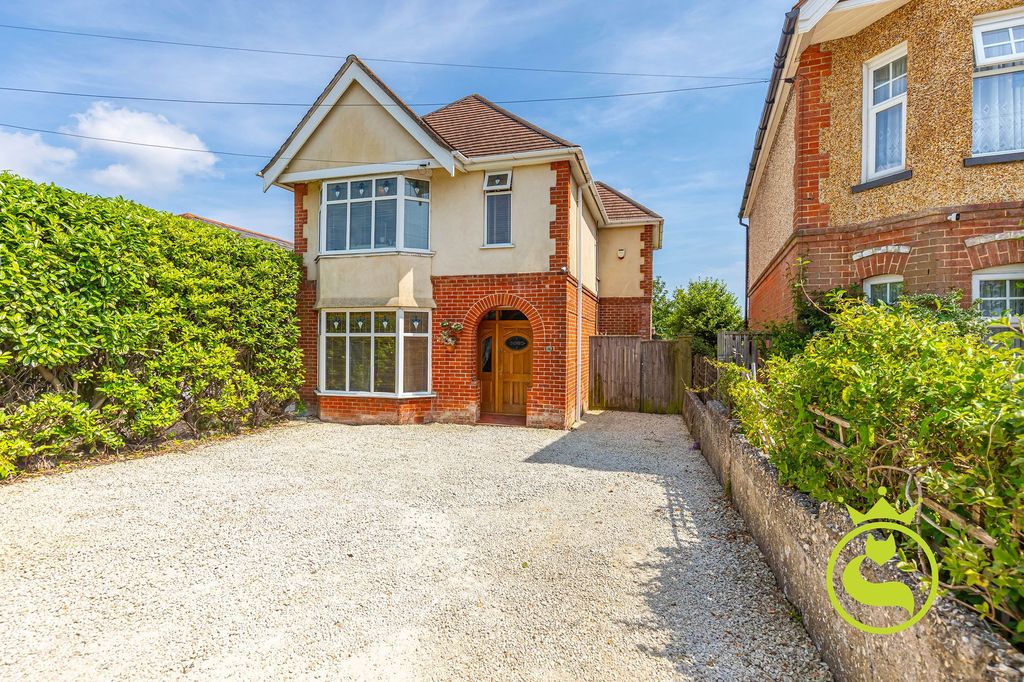 Property photo 1 of 31