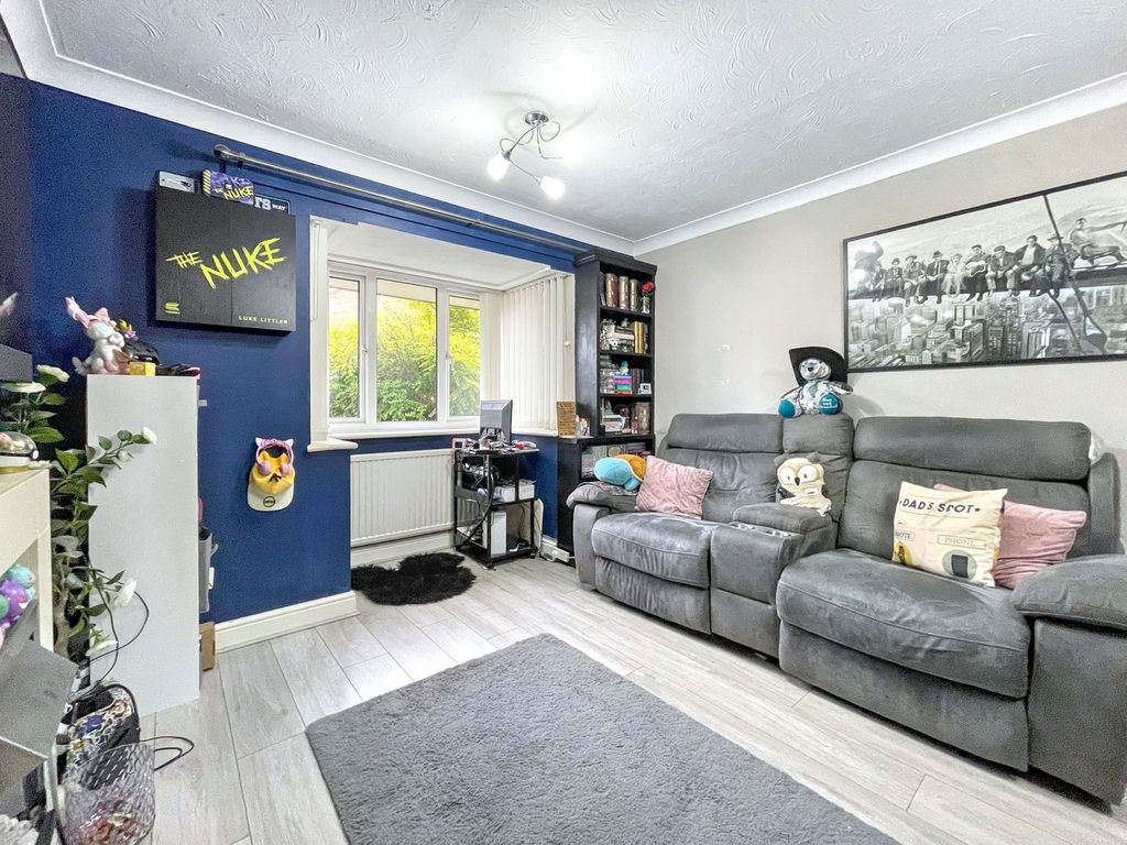 Property photo 2 of 19