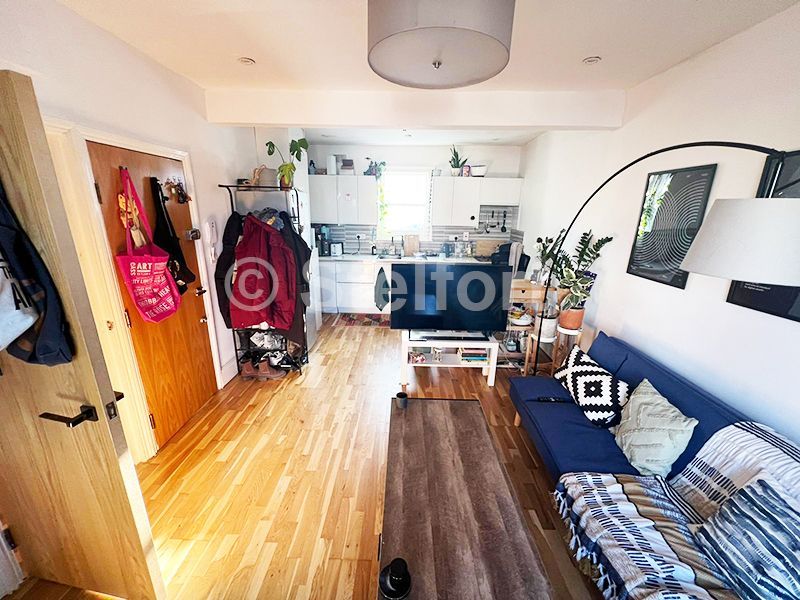 Property photo 3 of 8