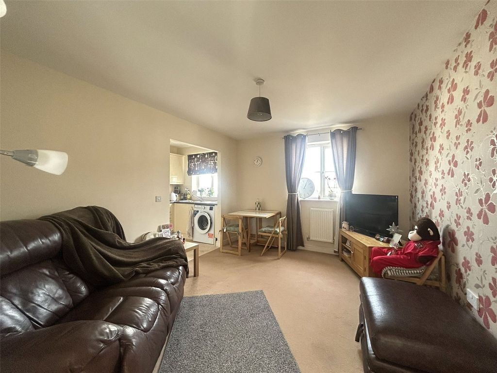 Property photo 3 of 14 Picture No. 11