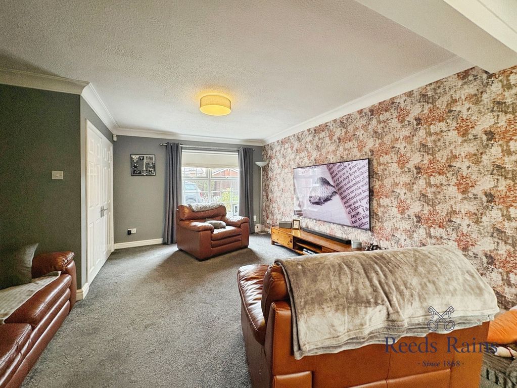 Property photo 3 of 21 Pbox-Img.Jpg