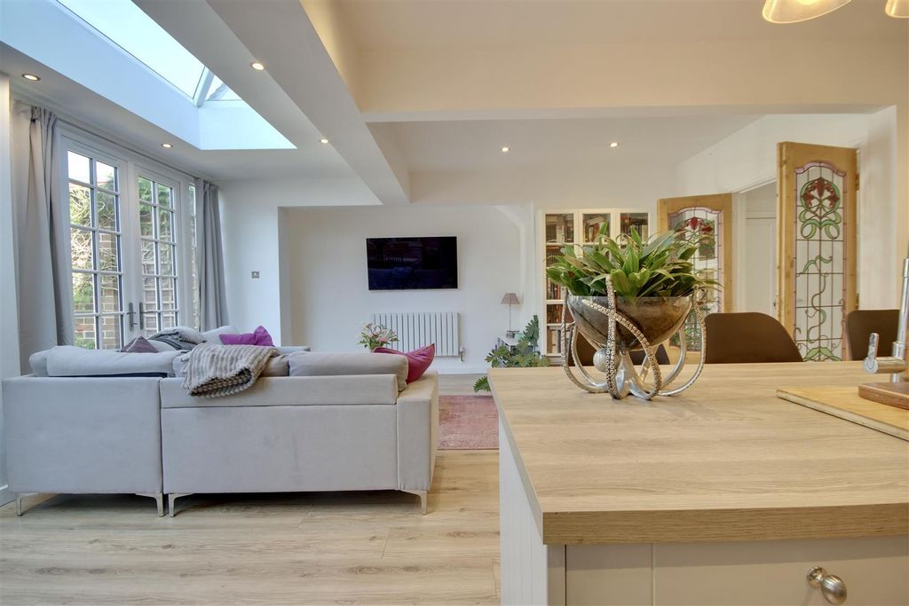Additional image 22 of 5 bed detached house for saleBrecon Avenue, Portsmouth PO6