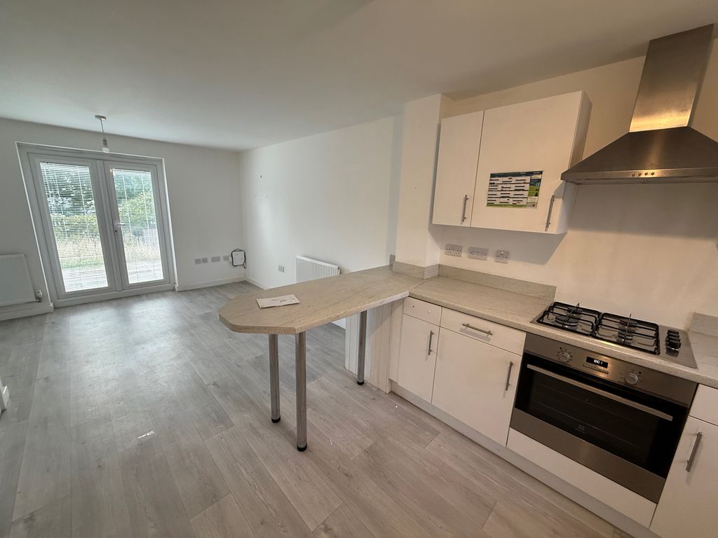 Property photo 3 of 7 Kitchen