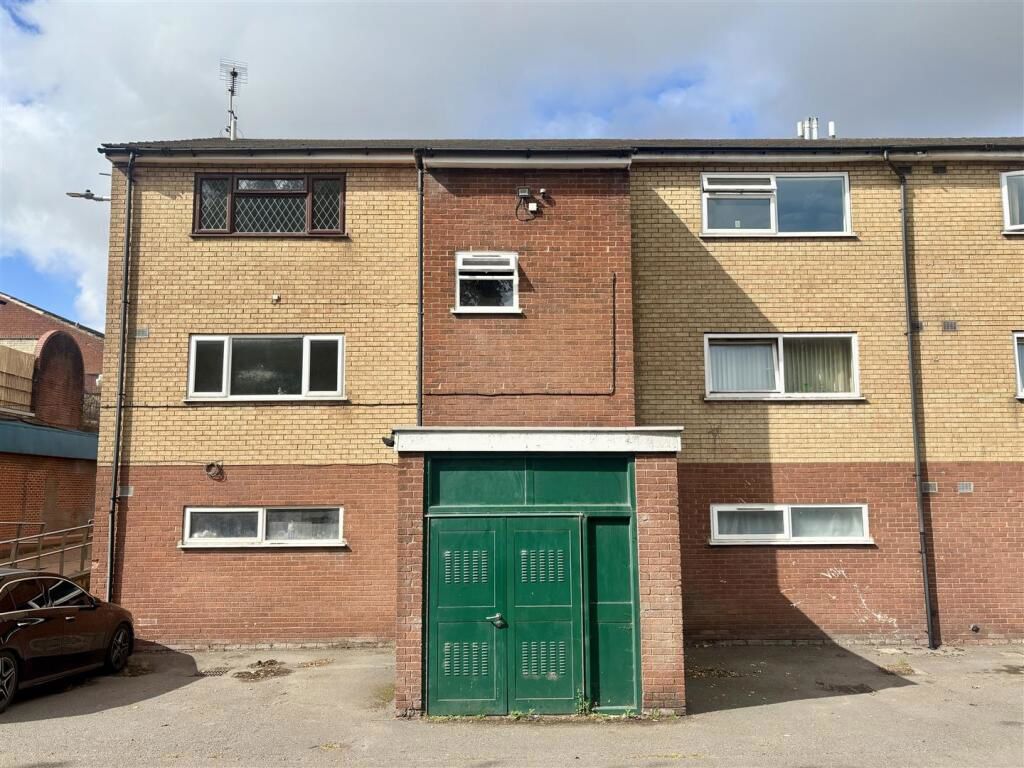 Property photo 2 of 16