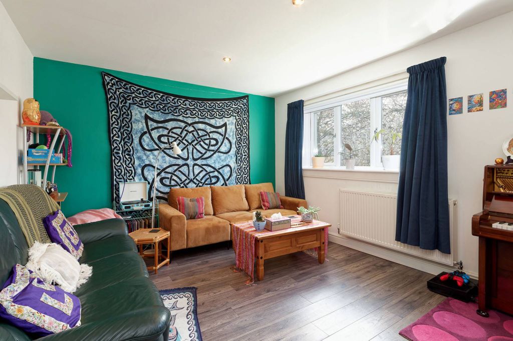 Property photo 2 of 26