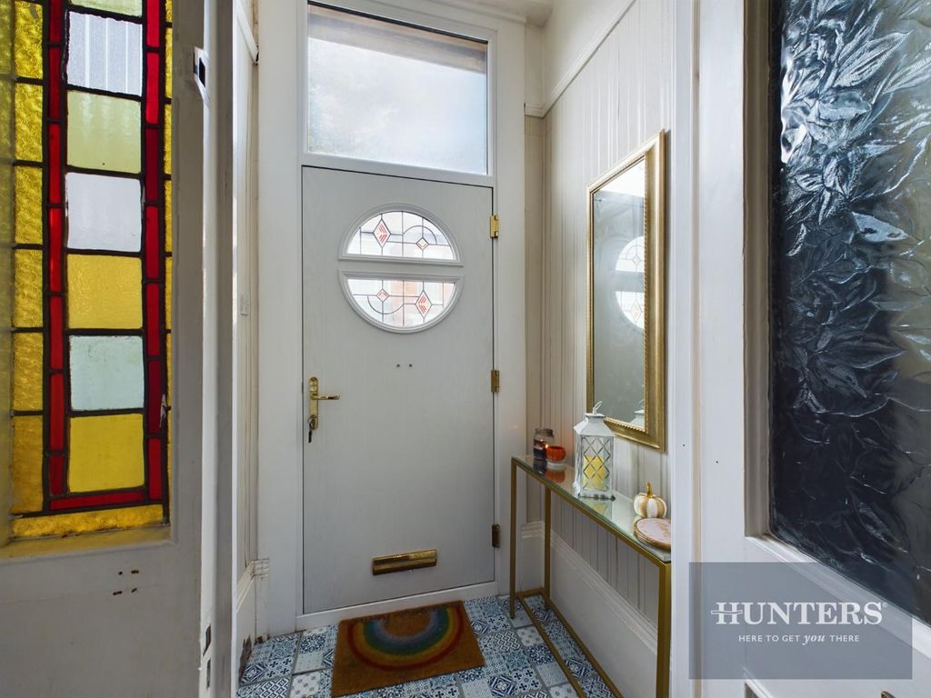 Property photo 2 of 15 Entrance