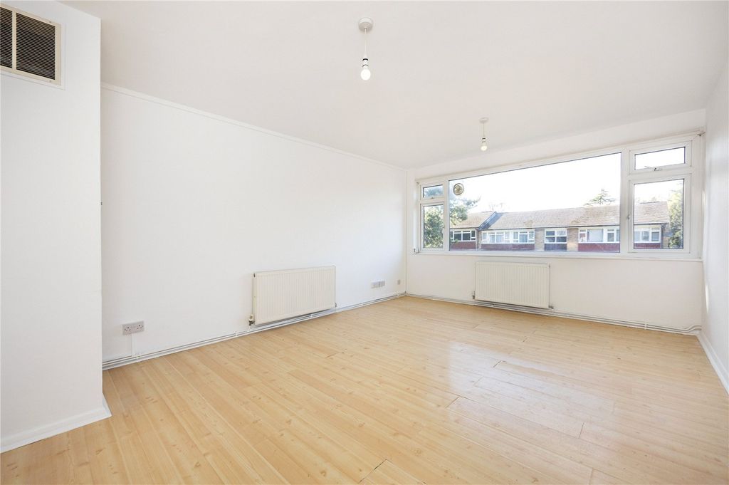 Property photo 3 of 9 Picture No. 02