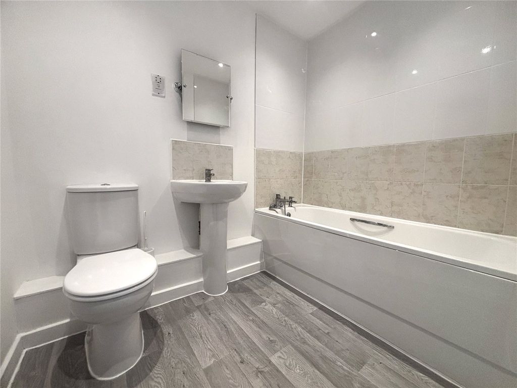 Property photo 2 of 8 Picture No. 05