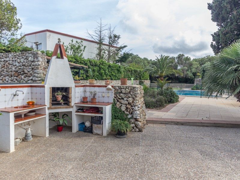 Property photo 2 of 26