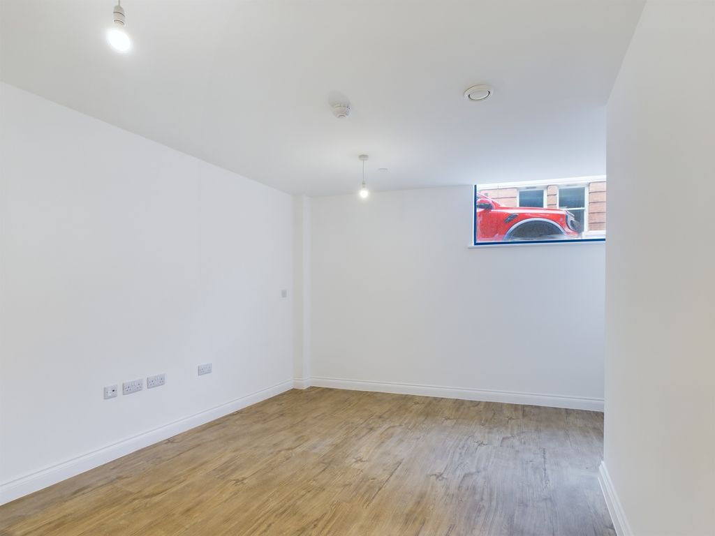 Property photo 3 of 4
