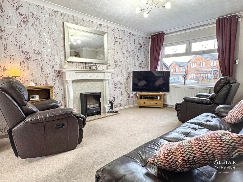 Property photo 2 of 26