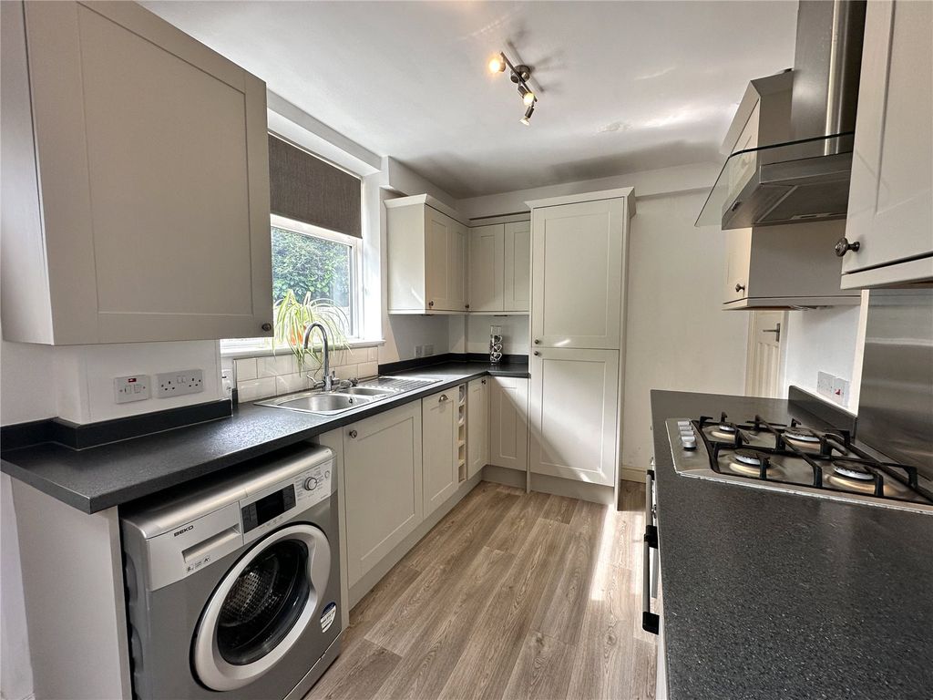 Property photo 3 of 8 Picture No. 06