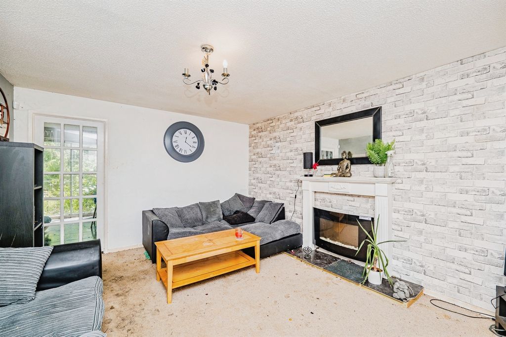 Property photo 3 of 14