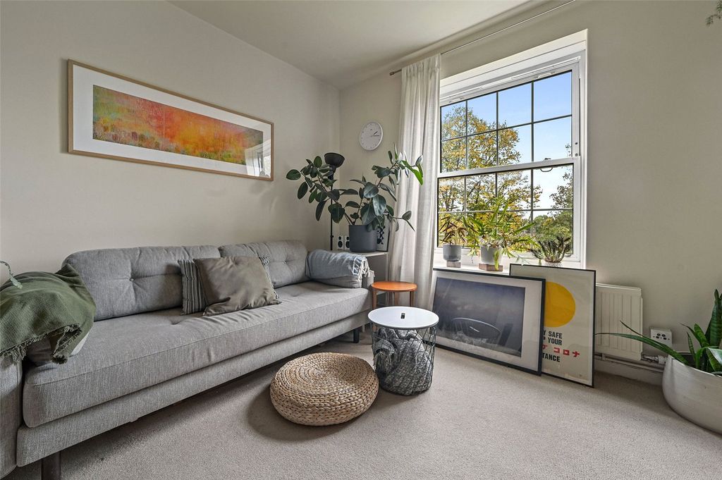 Property photo 2 of 18 Reception