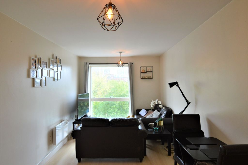 Property photo 3 of 9