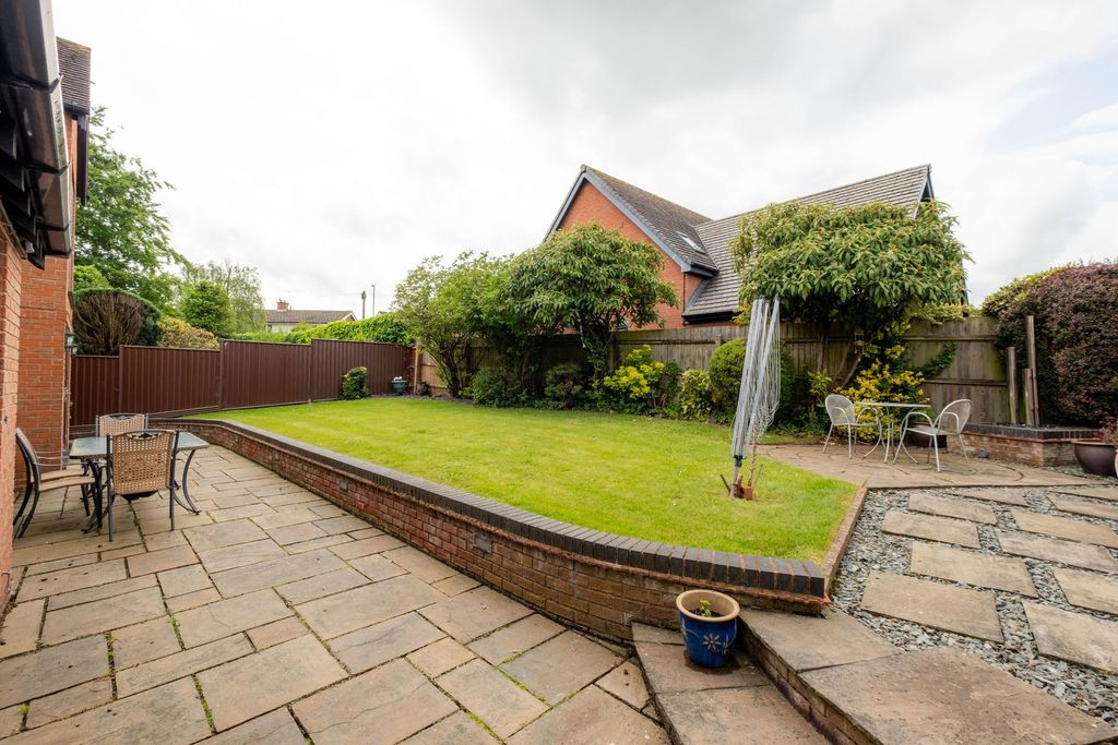Additional image 38 of 5 bed detached house for saleVale Close, Lichfield WS13