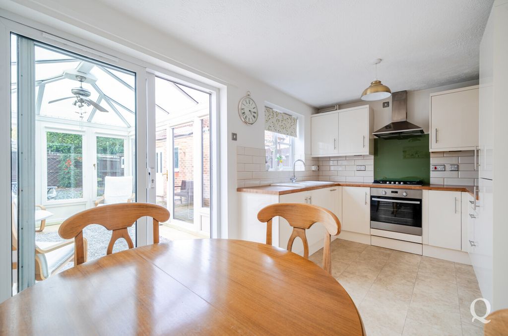 Property photo 2 of 24 5E197c10-7Dbd-46A...