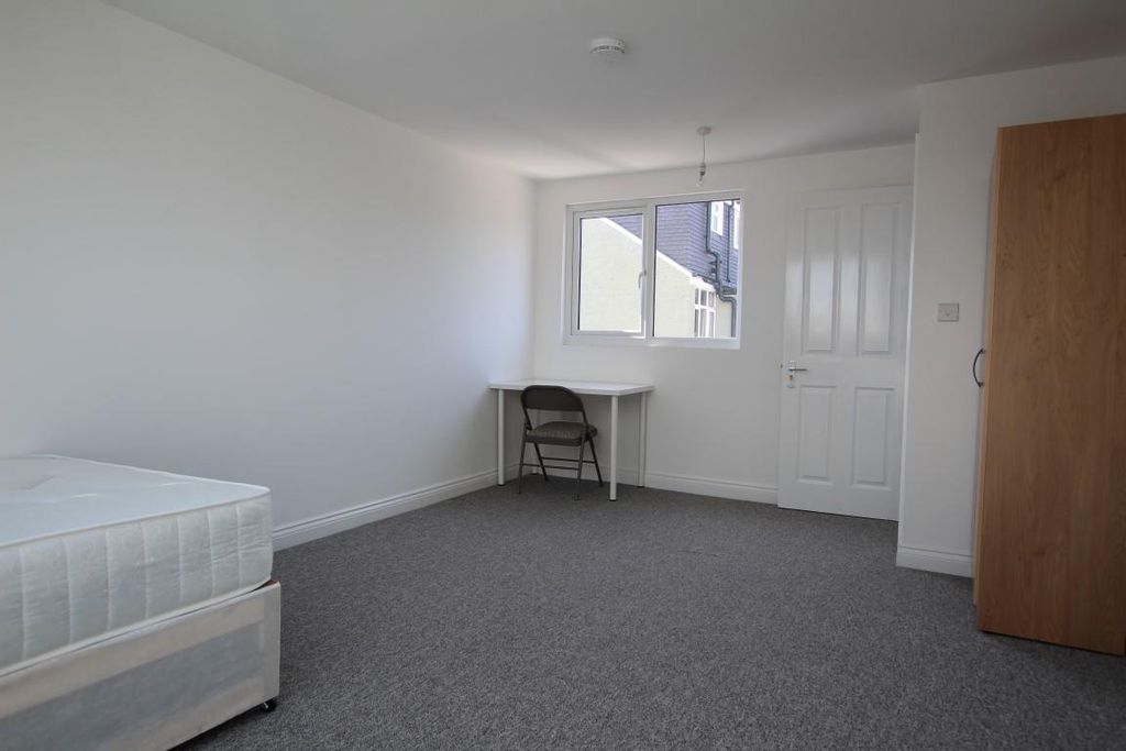 Property photo 3 of 11 835. Bed 3.Jpg