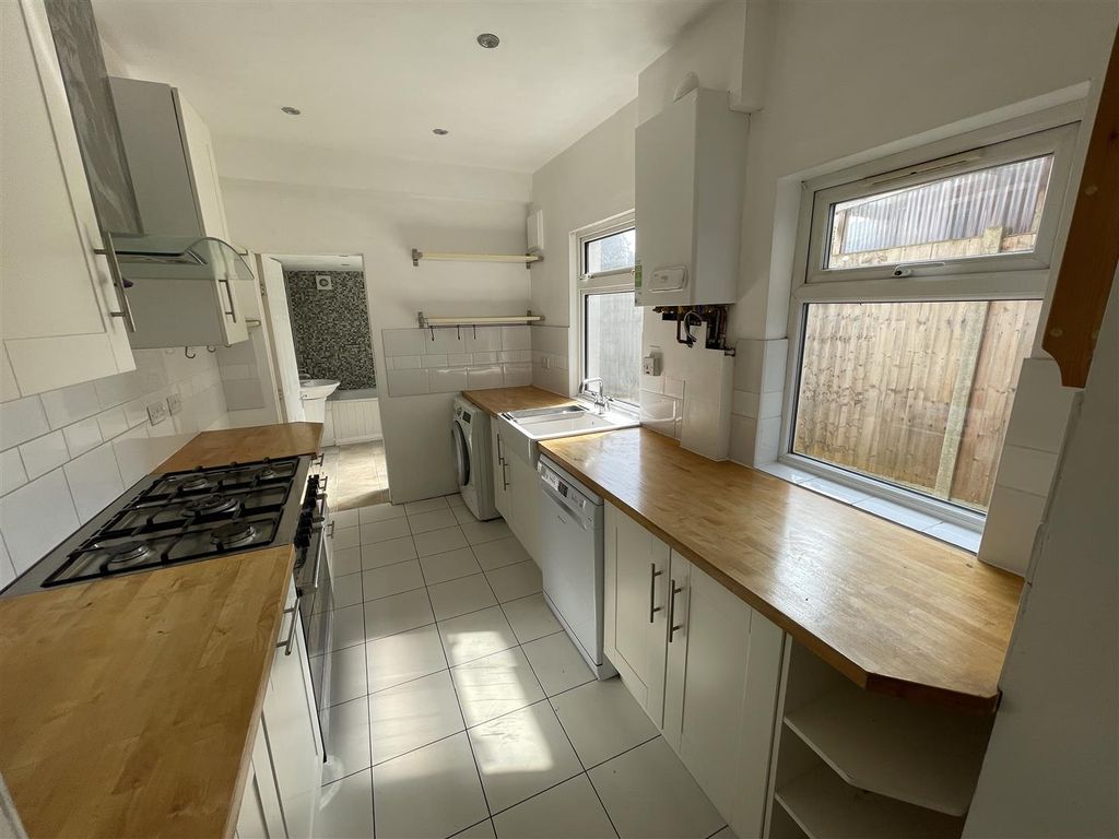 Property photo 2 of 11 Img_4816.Jpg