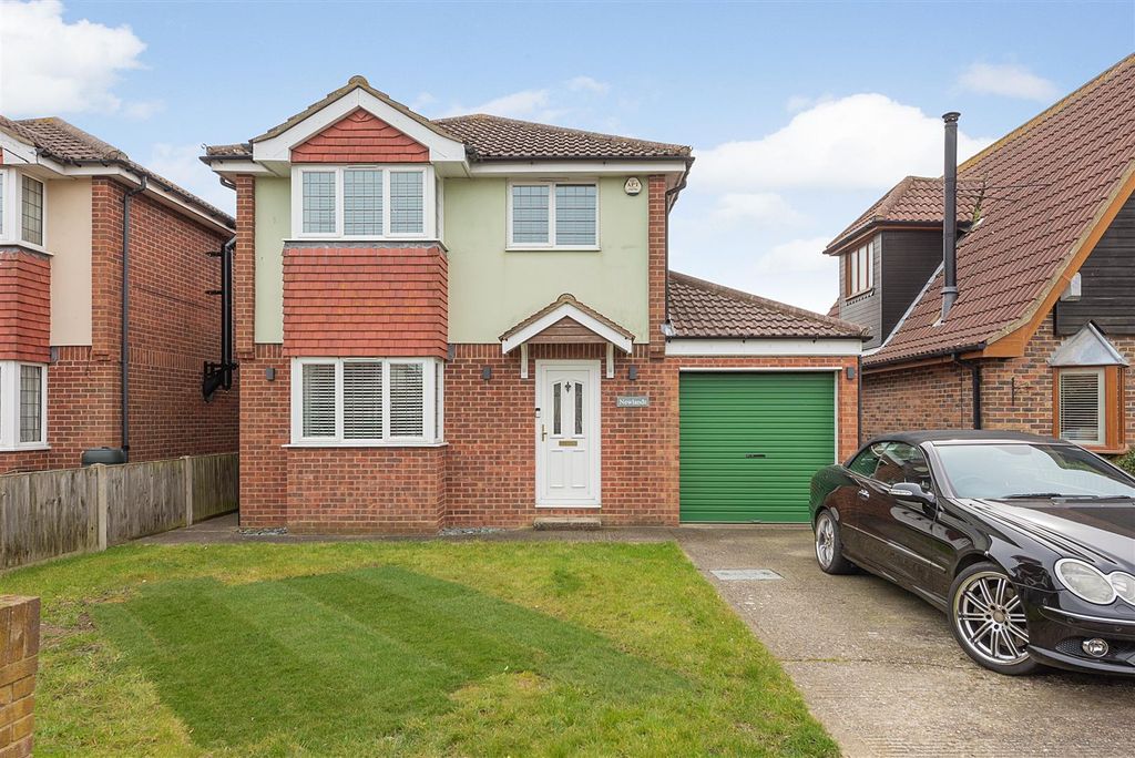 Property photo 1 of 16 Spire Avenue, Whitstable