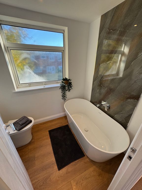 Property photo 1 of 13 Bathroom