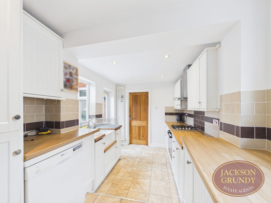 Property photo 2 of 17 Northall